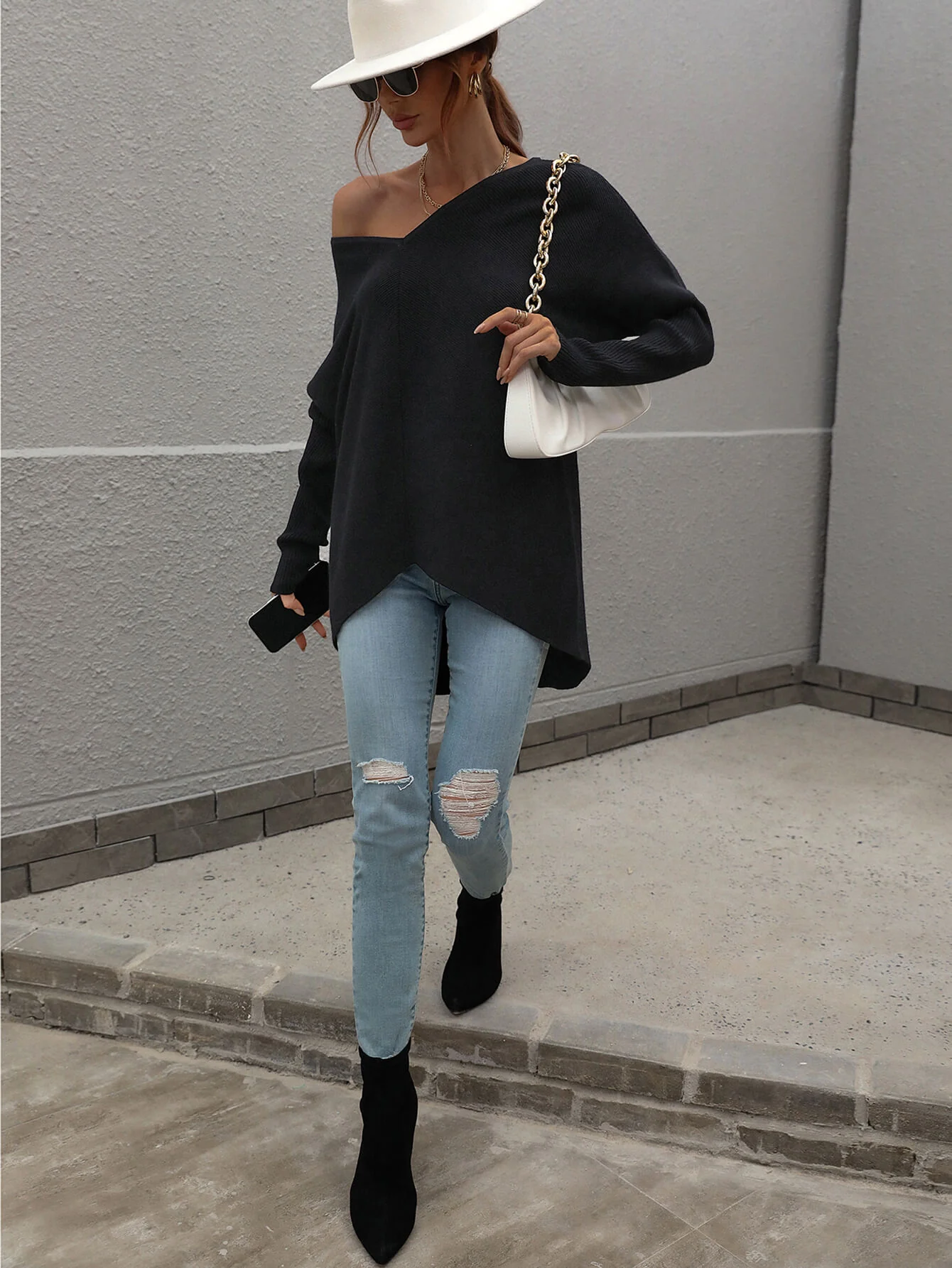 CLIA KNIT SWEATER - BLACK