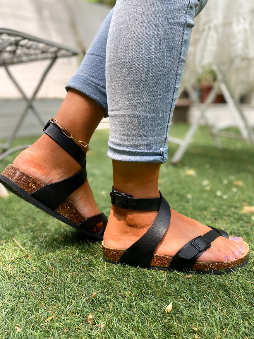 Maibulun | Crisscross Thong Buckle-up Ankle Strappy Sandals - Image 3
