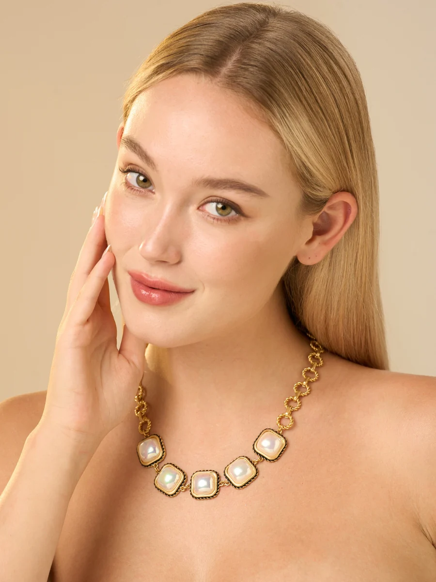 Cristina Chain Pearl Pendant Necklace - Image 4