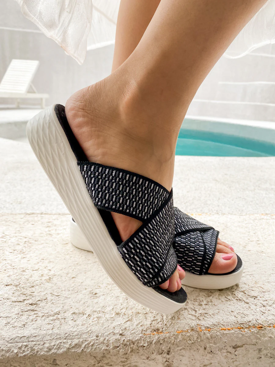 Cross-Strap Knitted Sandals Comfortable Slide Shoes - EN BLOOM - Image 8