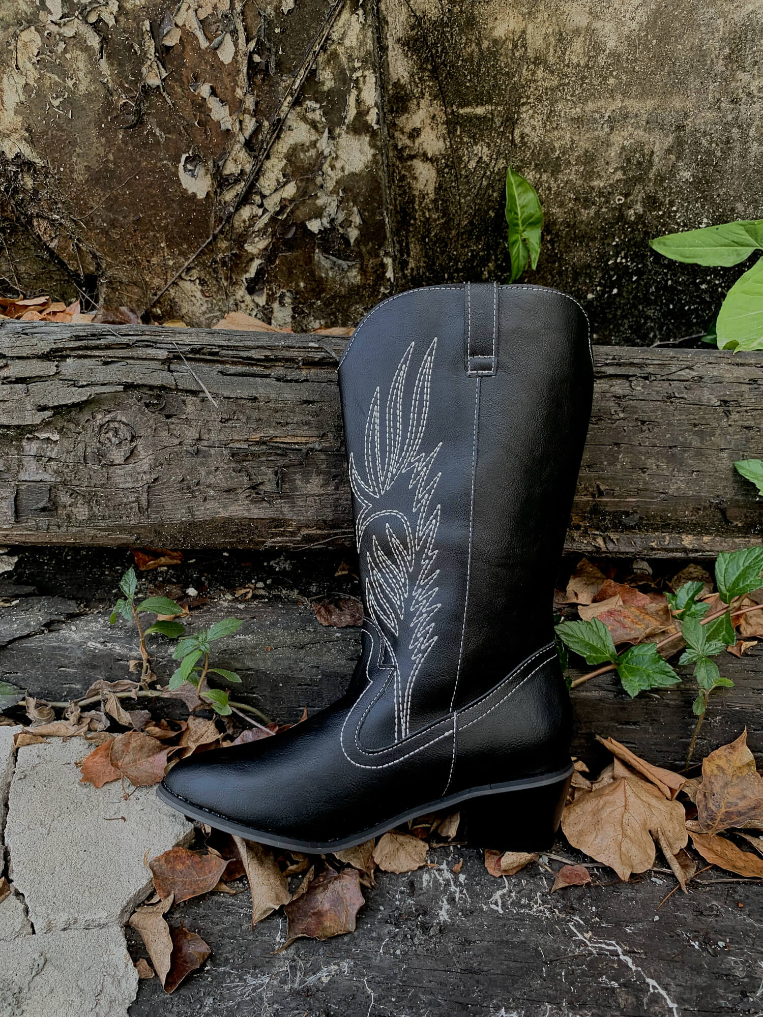 En Bloom | Vinny Wing Embroidered Western Knee Boots - Black - Image 10