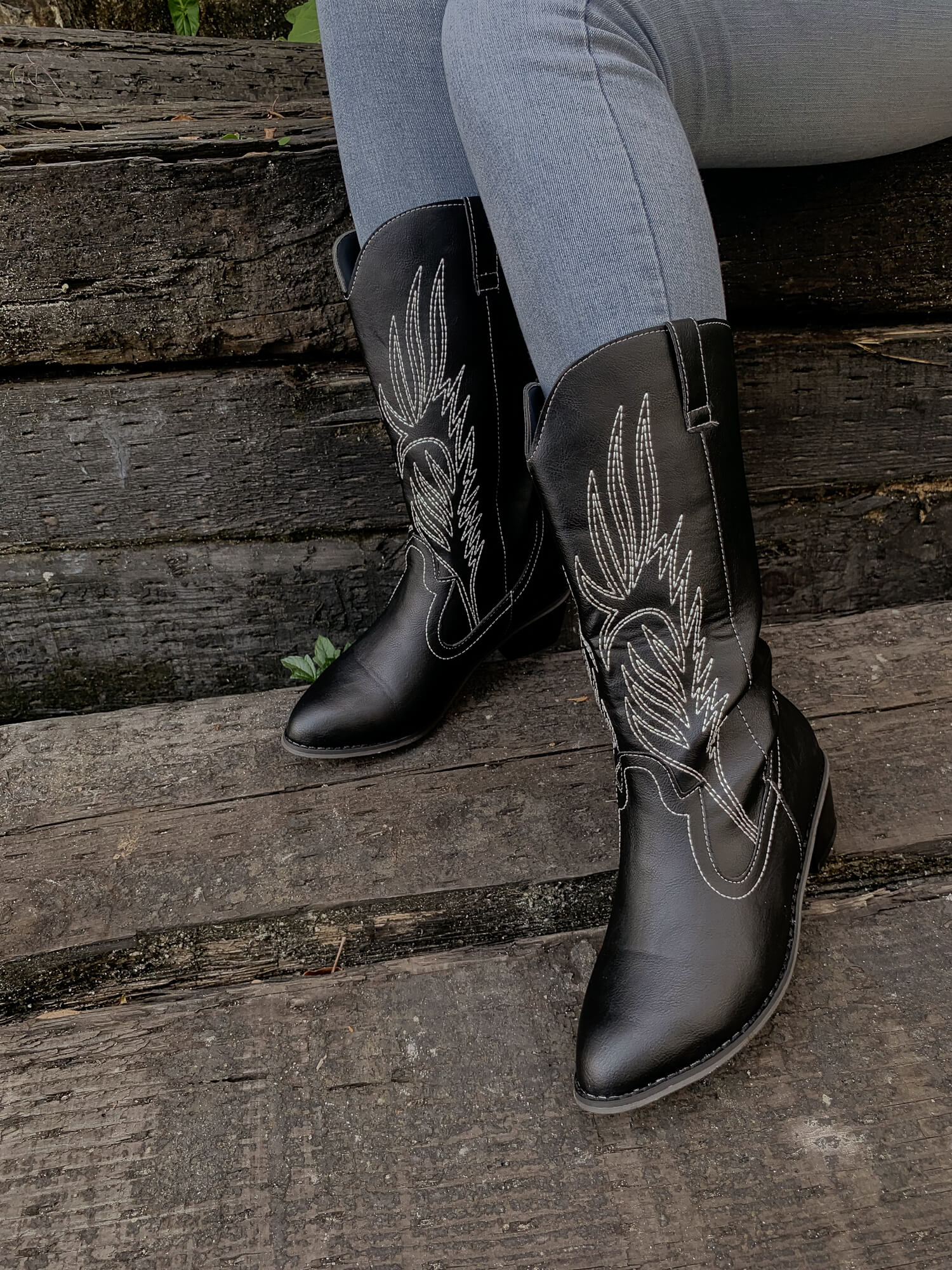 En Bloom | Vinny Wing Embroidered Western Knee Boots - Black - Image 5