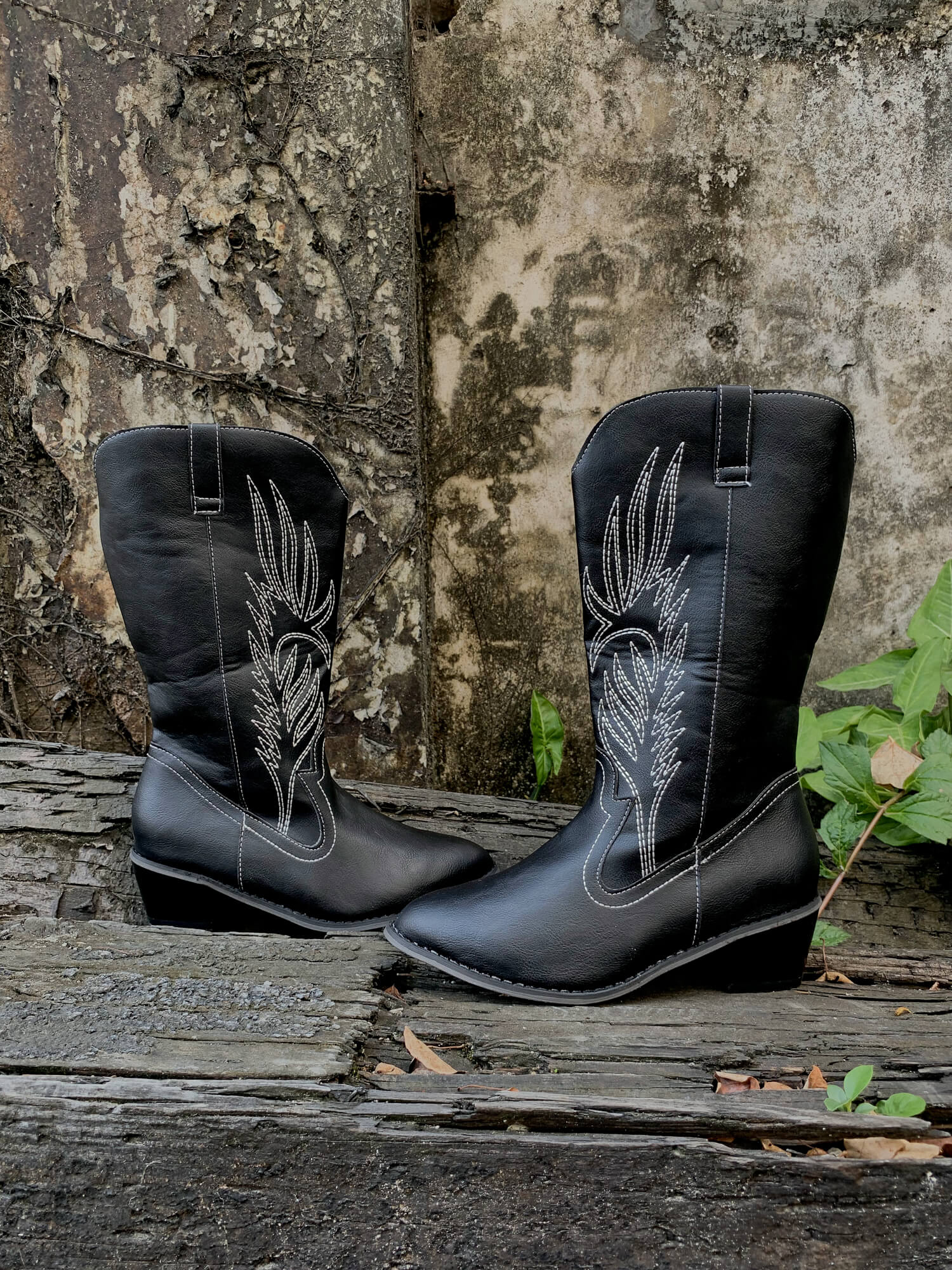 En Bloom | Vinny Wing Embroidered Western Knee Boots - Black - Image 9