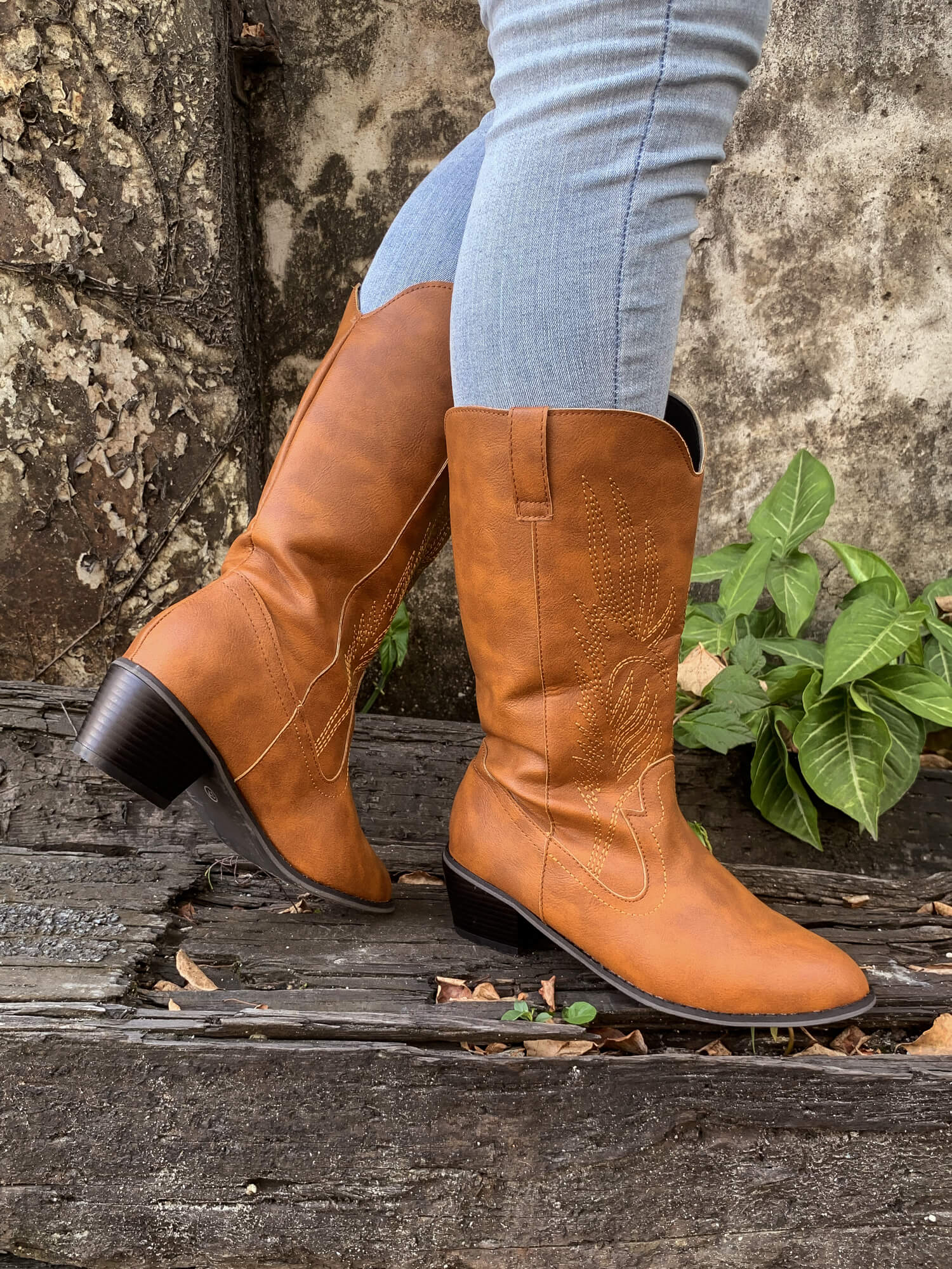 En Bloom | Vinny Wing Embroidered Western Knee Boots - Brown - Image 10