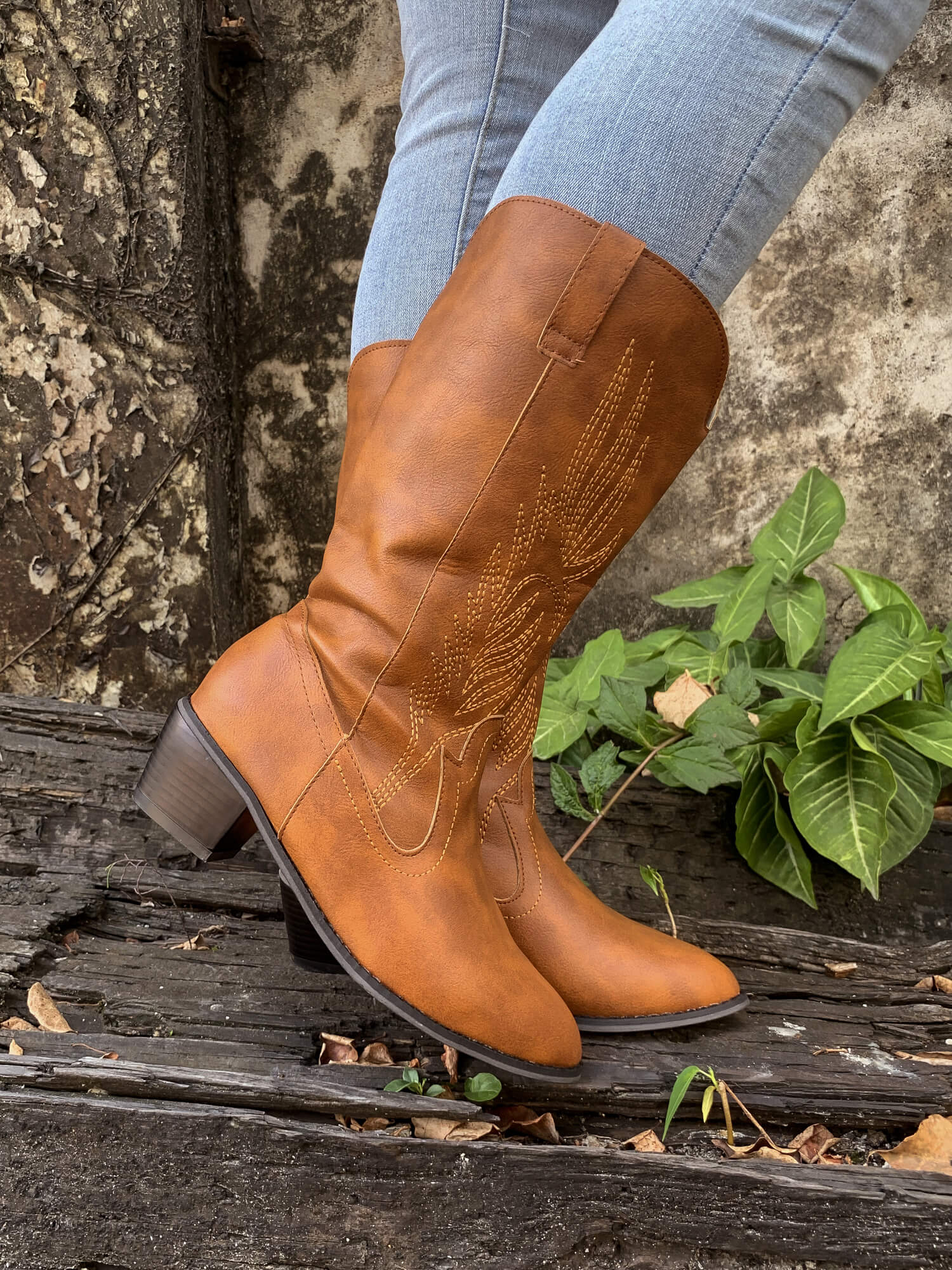 En Bloom | Vinny Wing Embroidered Western Knee Boots - Brown - Image 9