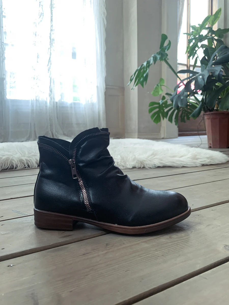 En Bloom | Black Side Zip Ruched Ankle Boot - Image 8