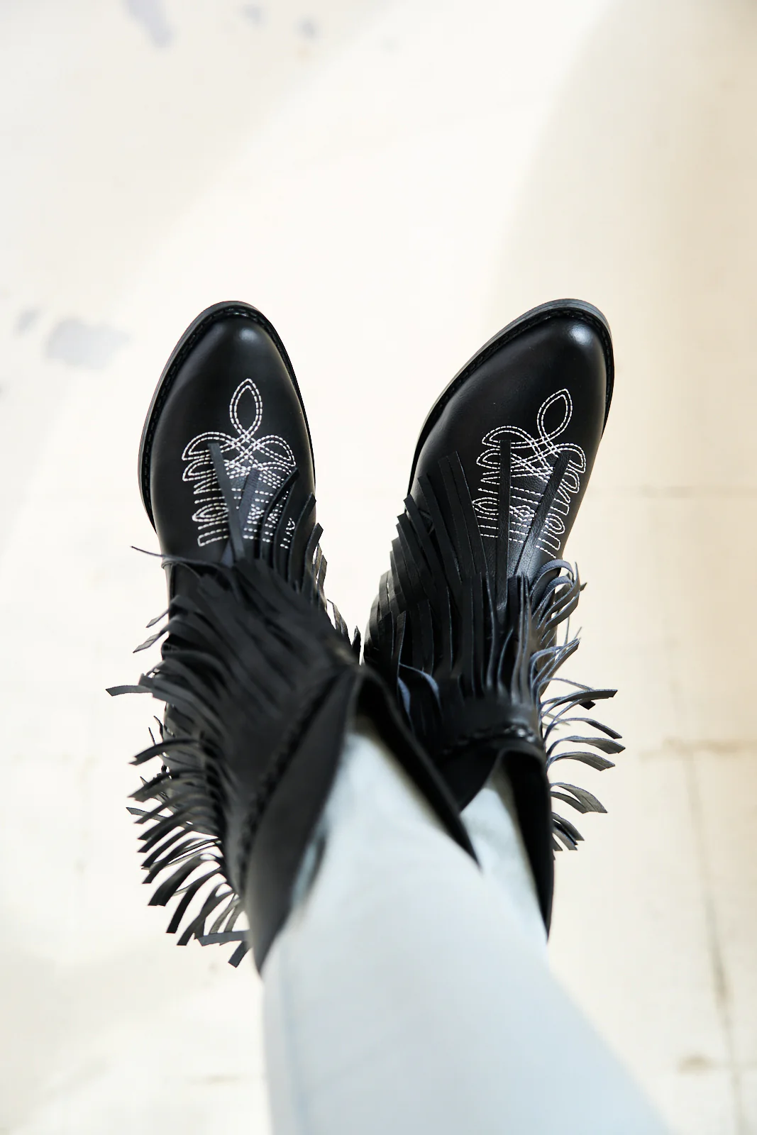 En Bloom | Jelena Fringe Western Cowboy Boots - Black - Image 8