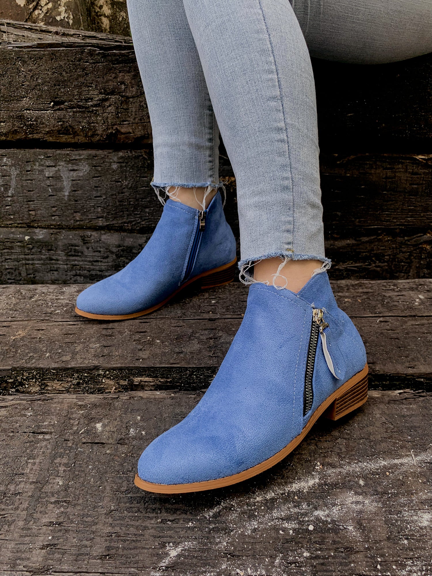 En Bloom | Classic Low Ankle Boots - Blue - Image 4