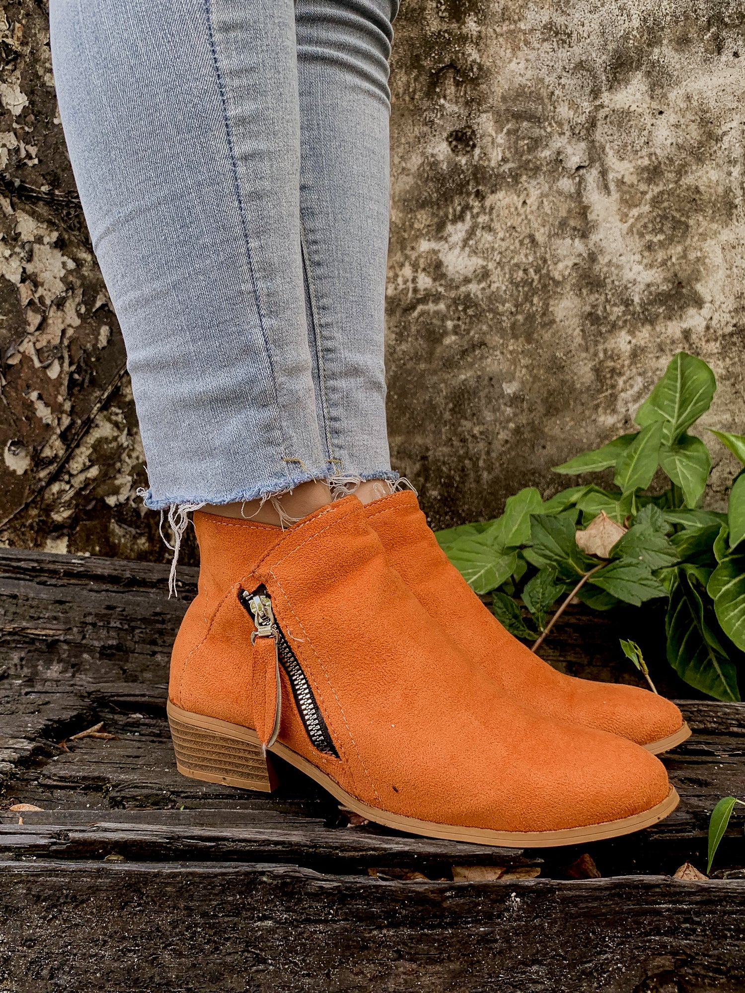 En Bloom | Classic Low Ankle Boots - Orange - Image 7