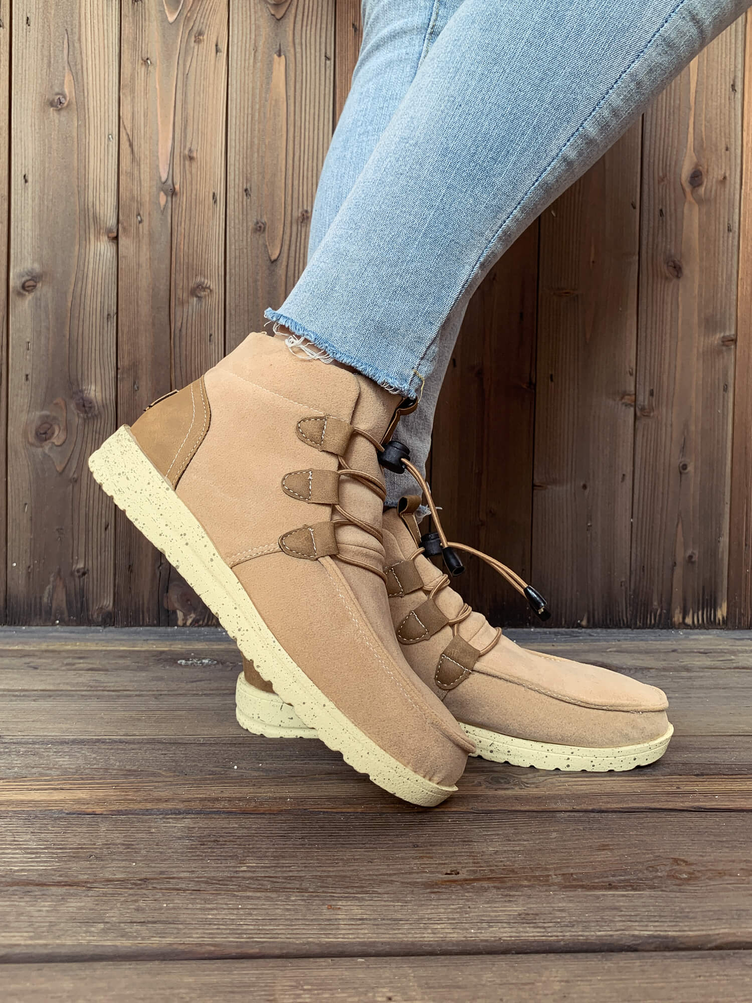 En Bloom | NIRVANA Bungee Lace-Up Casual Sneaker - Beige - Image 2