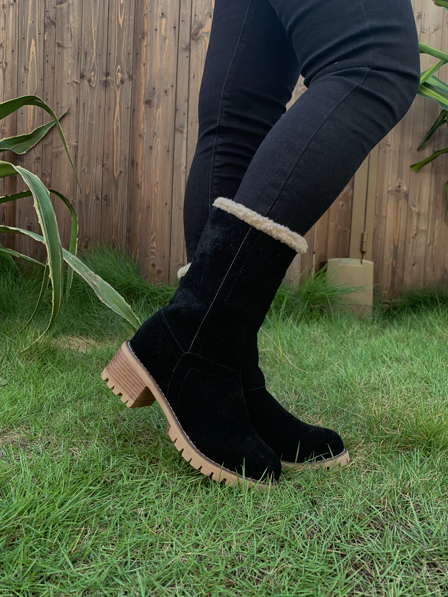 En Bloom | Plush-Lined Fold-Over Boots - Black - Image 3