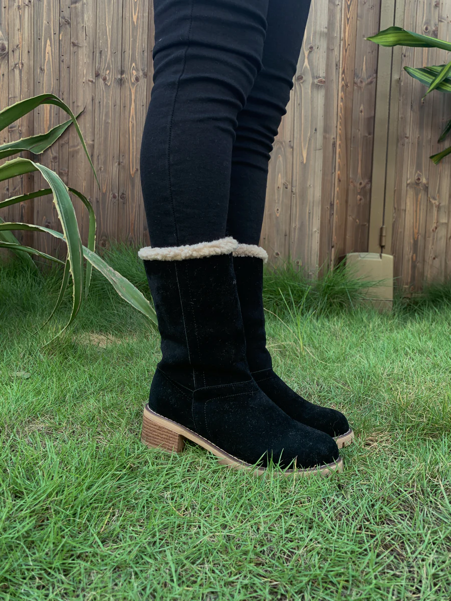 En Bloom | Plush-Lined Fold-Over Boots - Black - Image 4