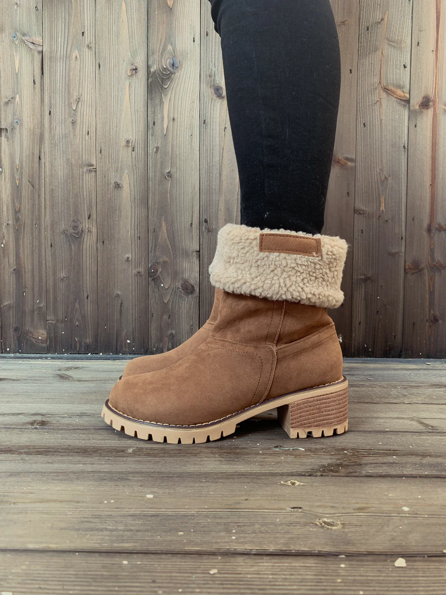 En Bloom | Plush-Lined Fold-Over Boot - Brown - Image 4