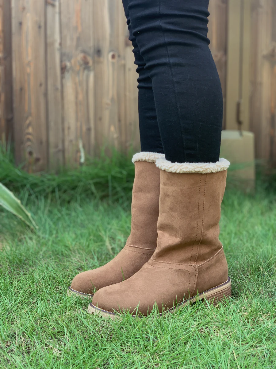 En Bloom | Plush-Lined Fold-Over Boot - Brown - Image 5
