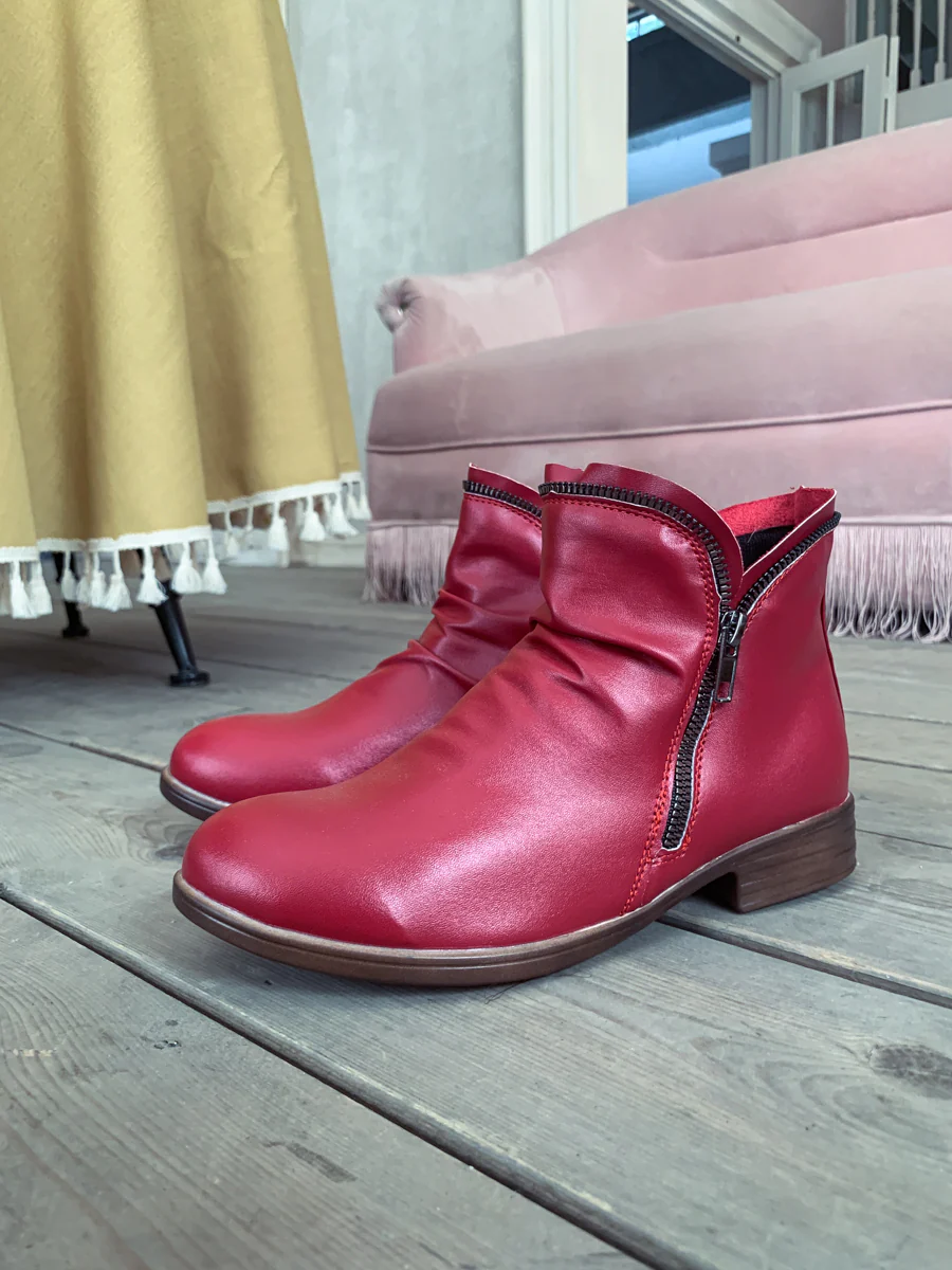 En Bloom | Red Side Zip Ruched Ankle Boot - Image 2