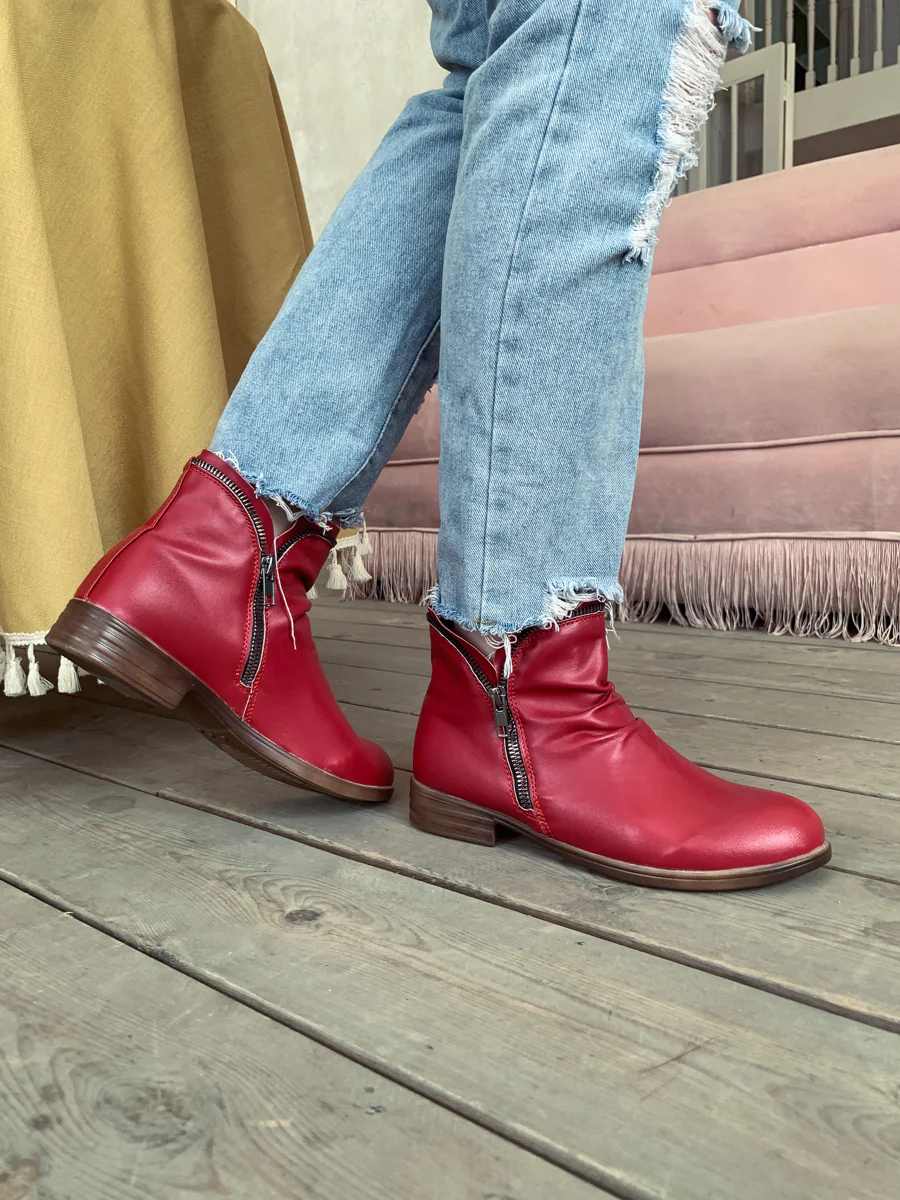 En Bloom | Red Side Zip Ruched Ankle Boot - Image 9