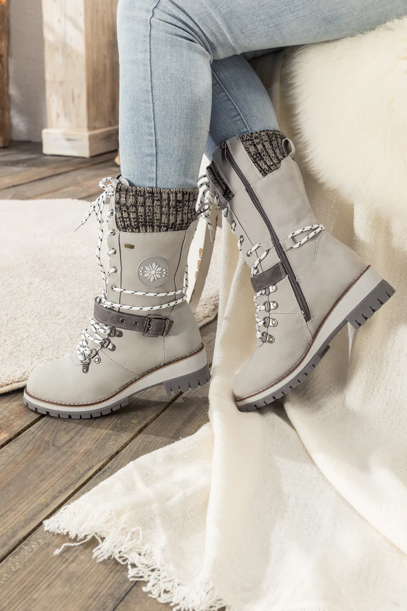En Bloom | Ribbed-Cuff Buckle-Strap Boot - Ash - Image 3
