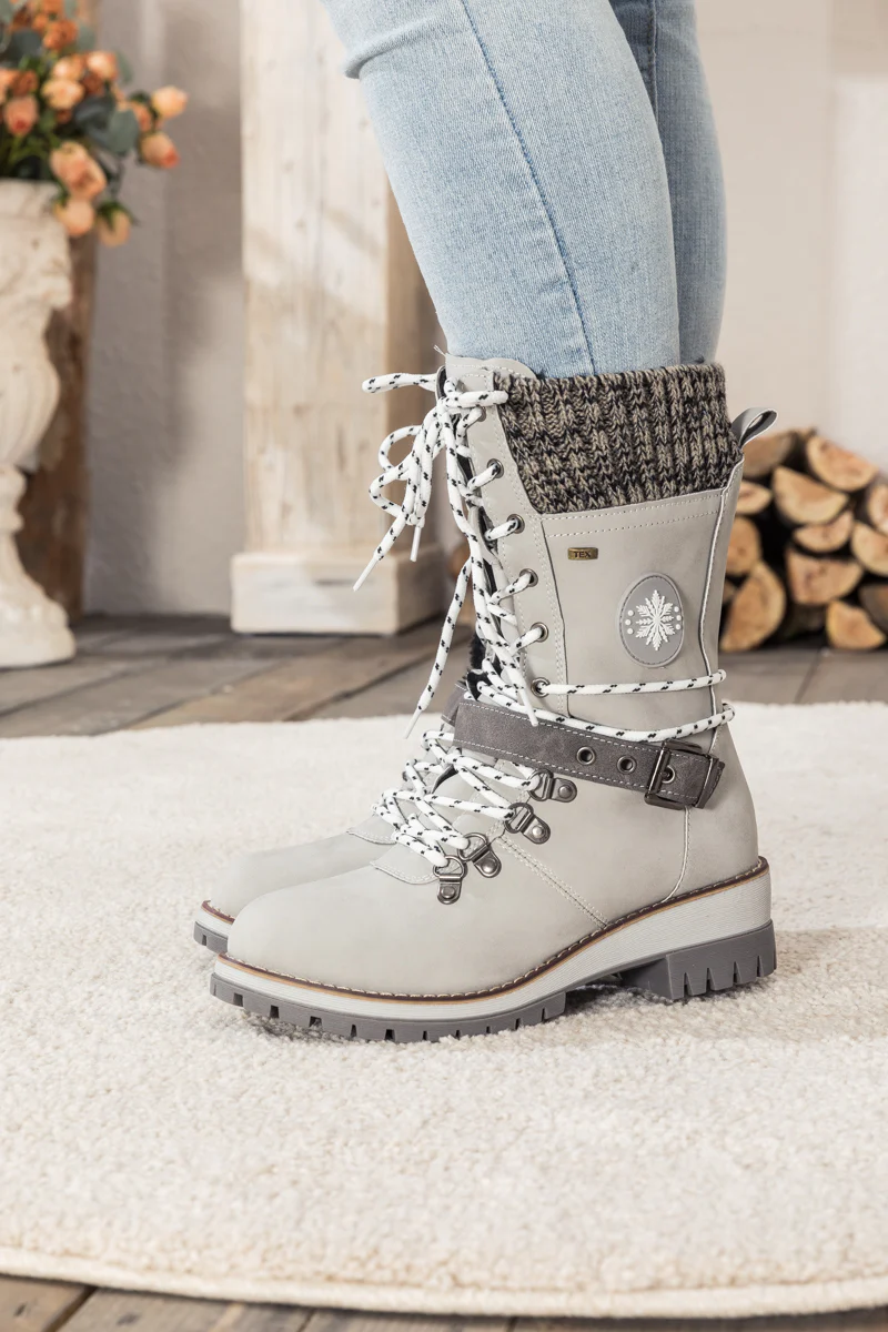 En Bloom | Ribbed-Cuff Buckle-Strap Boot - Ash - Image 4