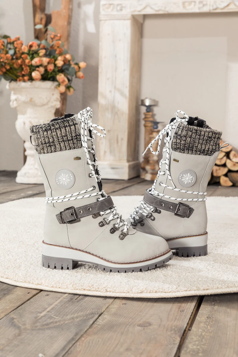En Bloom | Ribbed-Cuff Buckle-Strap Boot - Ash - Image 7