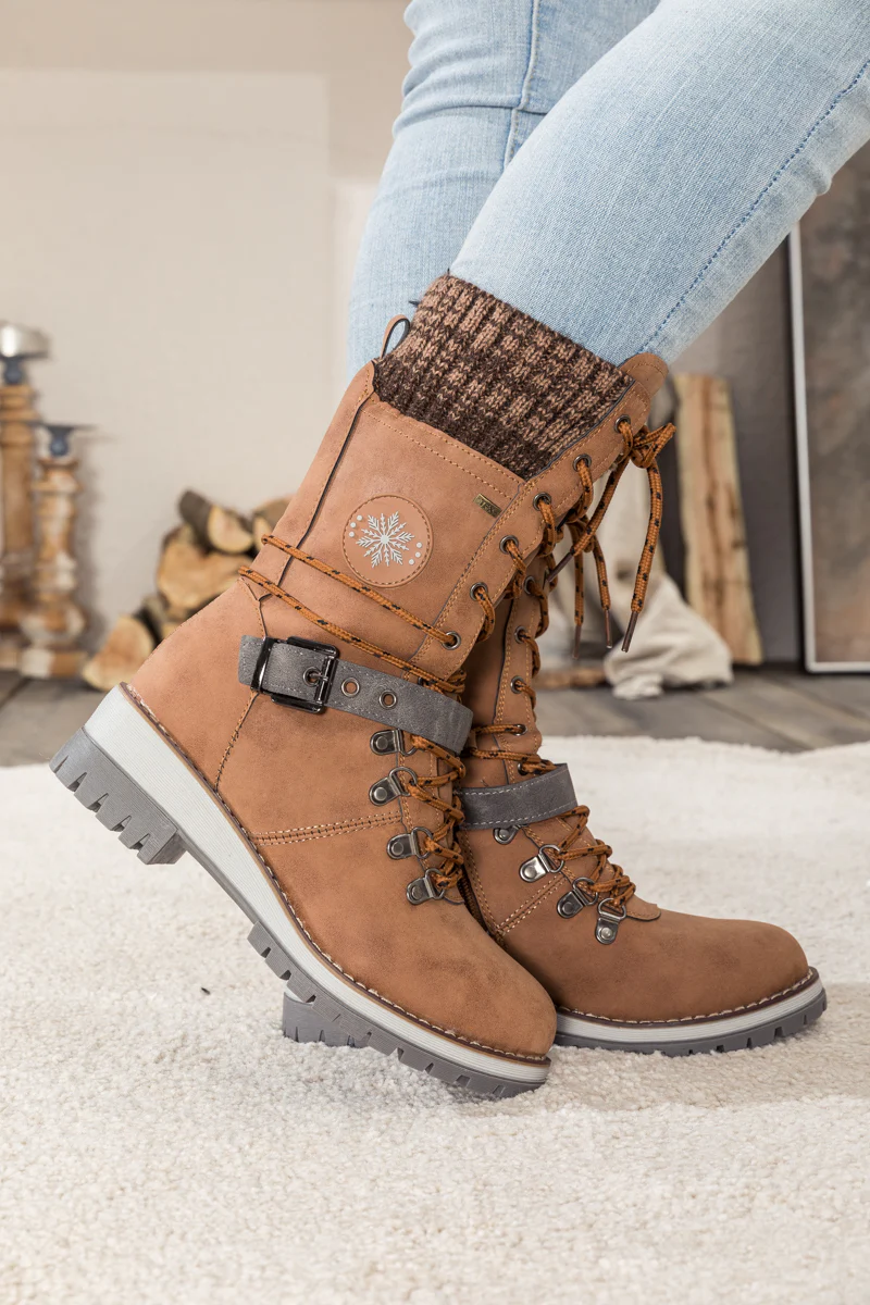 En Bloom | Ribbed-Cuff Buckle-Strap Boot - Brown - Image 3