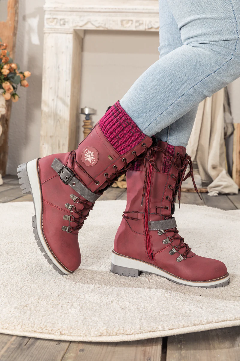 En Bloom | Ribbed-Cuff Buckle-Strap Boot - Red - Image 6