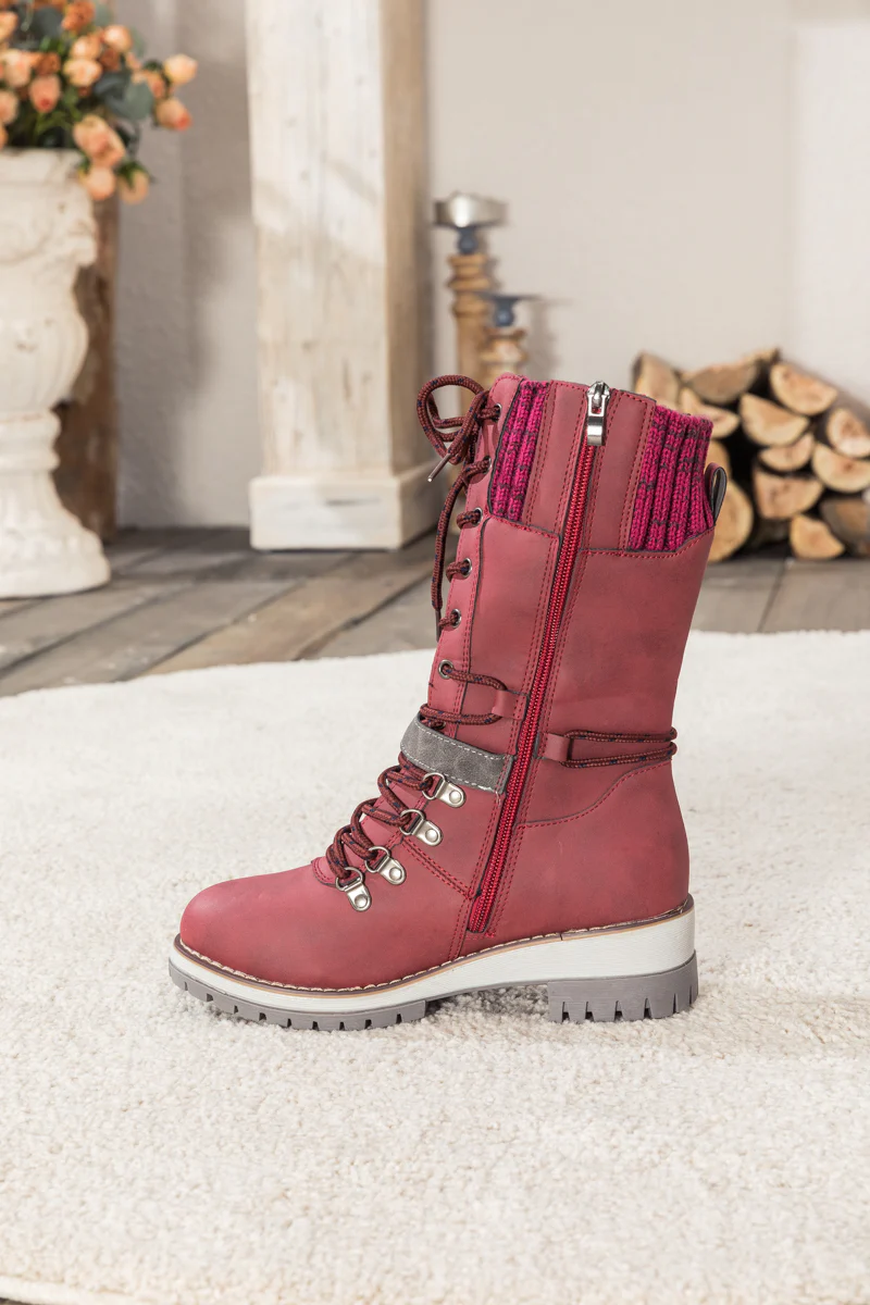 En Bloom | Ribbed-Cuff Buckle-Strap Boot - Red - Image 9