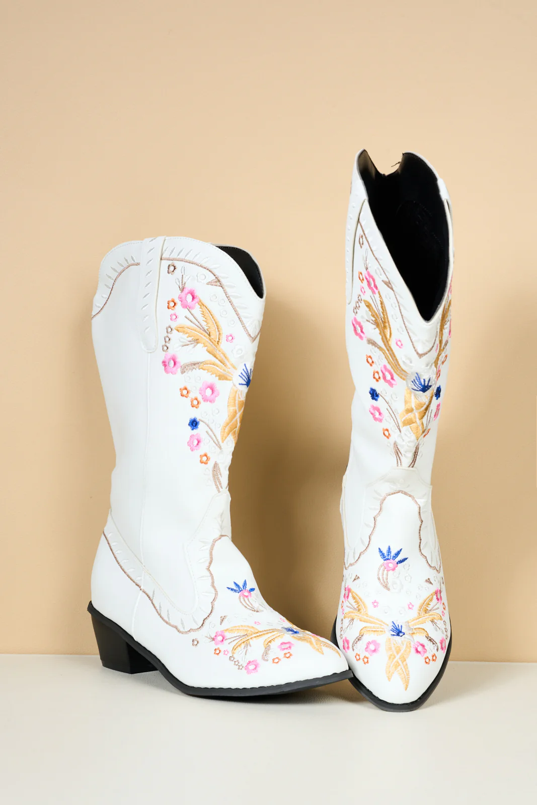 En Bloom | Santa Fe Floral Embroidered Western Knee Boots - White - Image 10