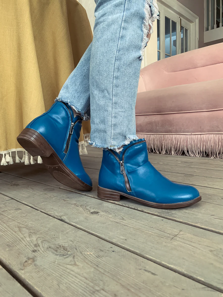 En Bloom | Blue Side Zip Ruched Ankle Boot - Image 5
