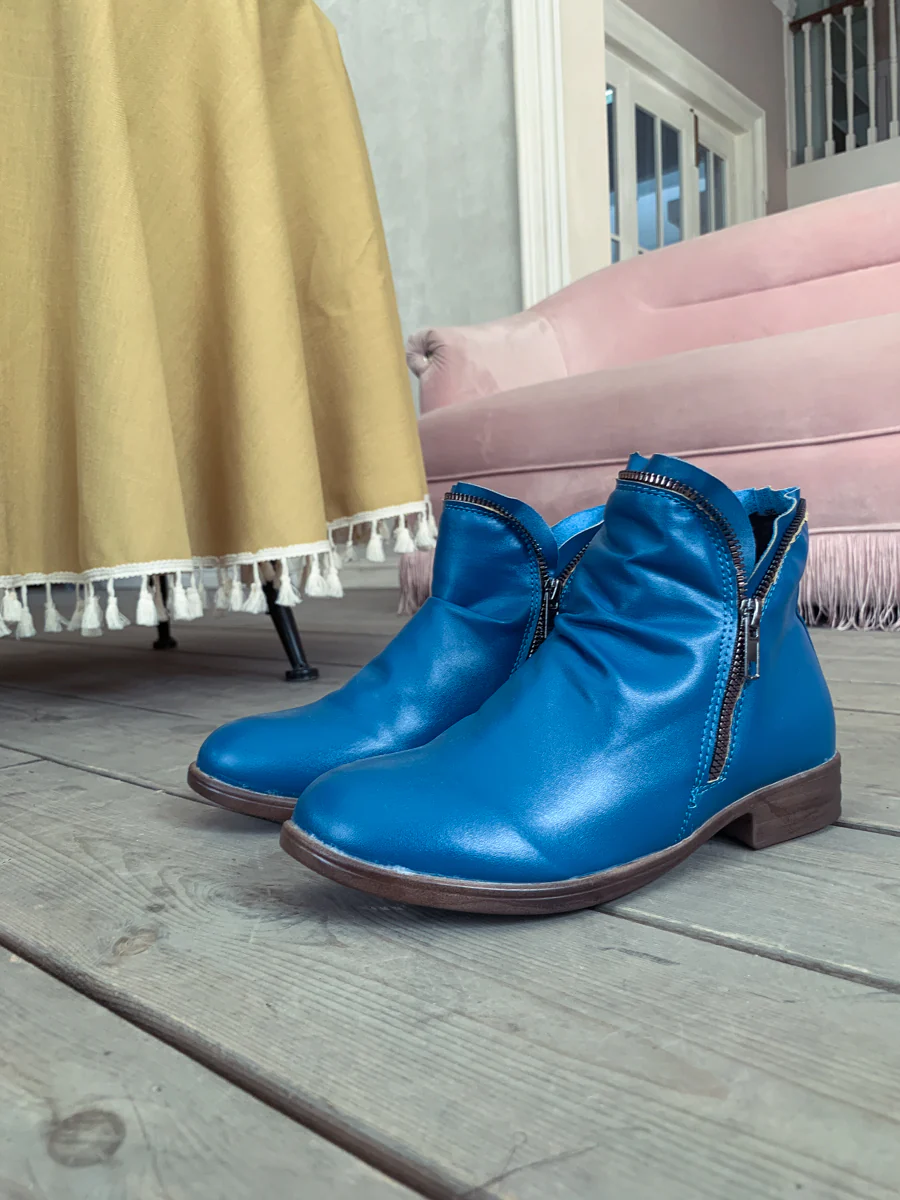En Bloom | Blue Side Zip Ruched Ankle Boot - Image 6
