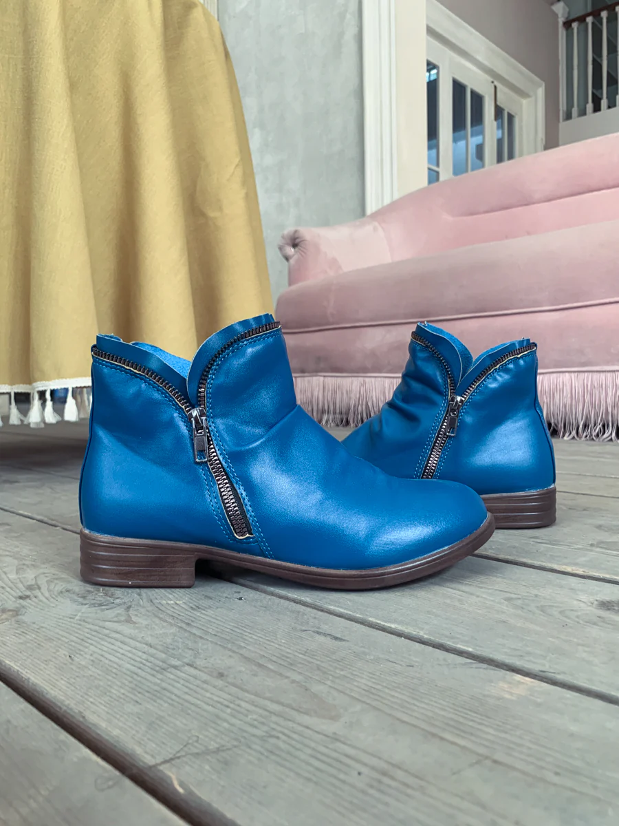 En Bloom | Blue Side Zip Ruched Ankle Boot - Image 7