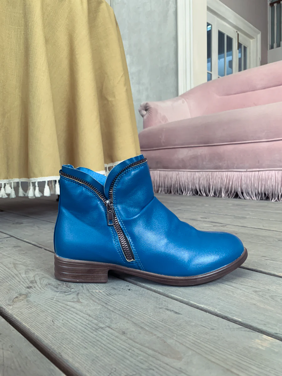 En Bloom | Blue Side Zip Ruched Ankle Boot - Image 8