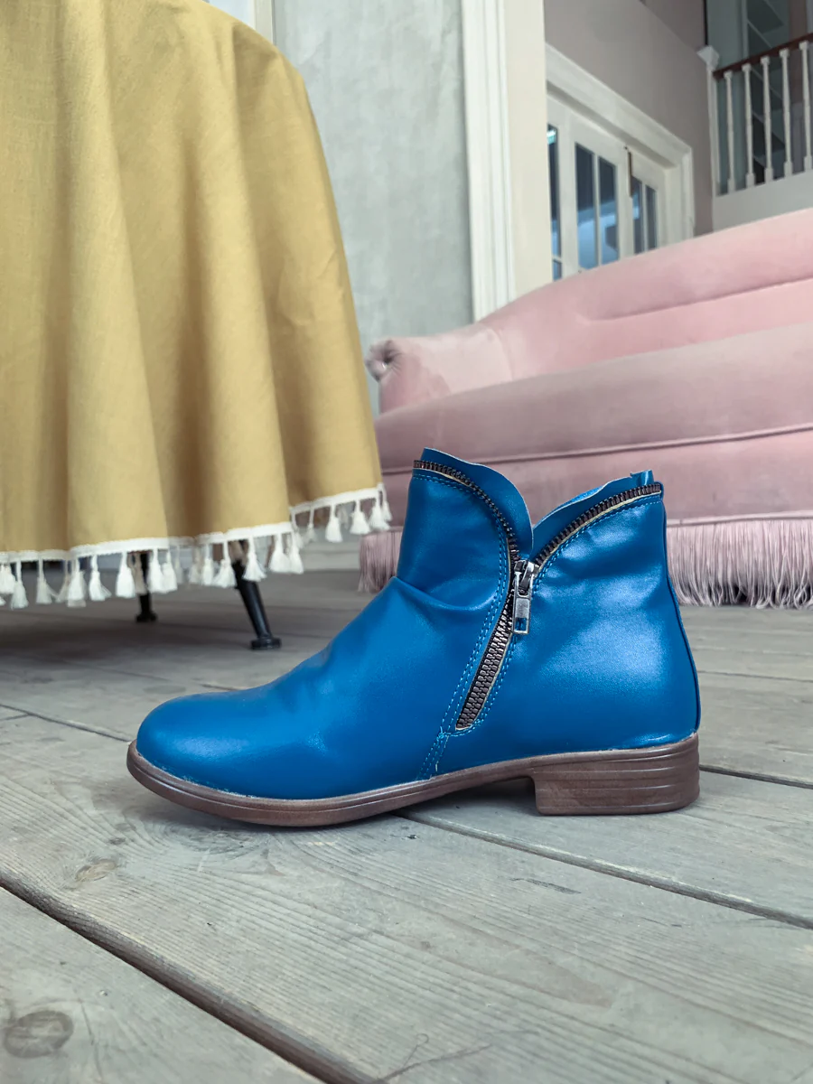 En Bloom | Blue Side Zip Ruched Ankle Boot - Image 9
