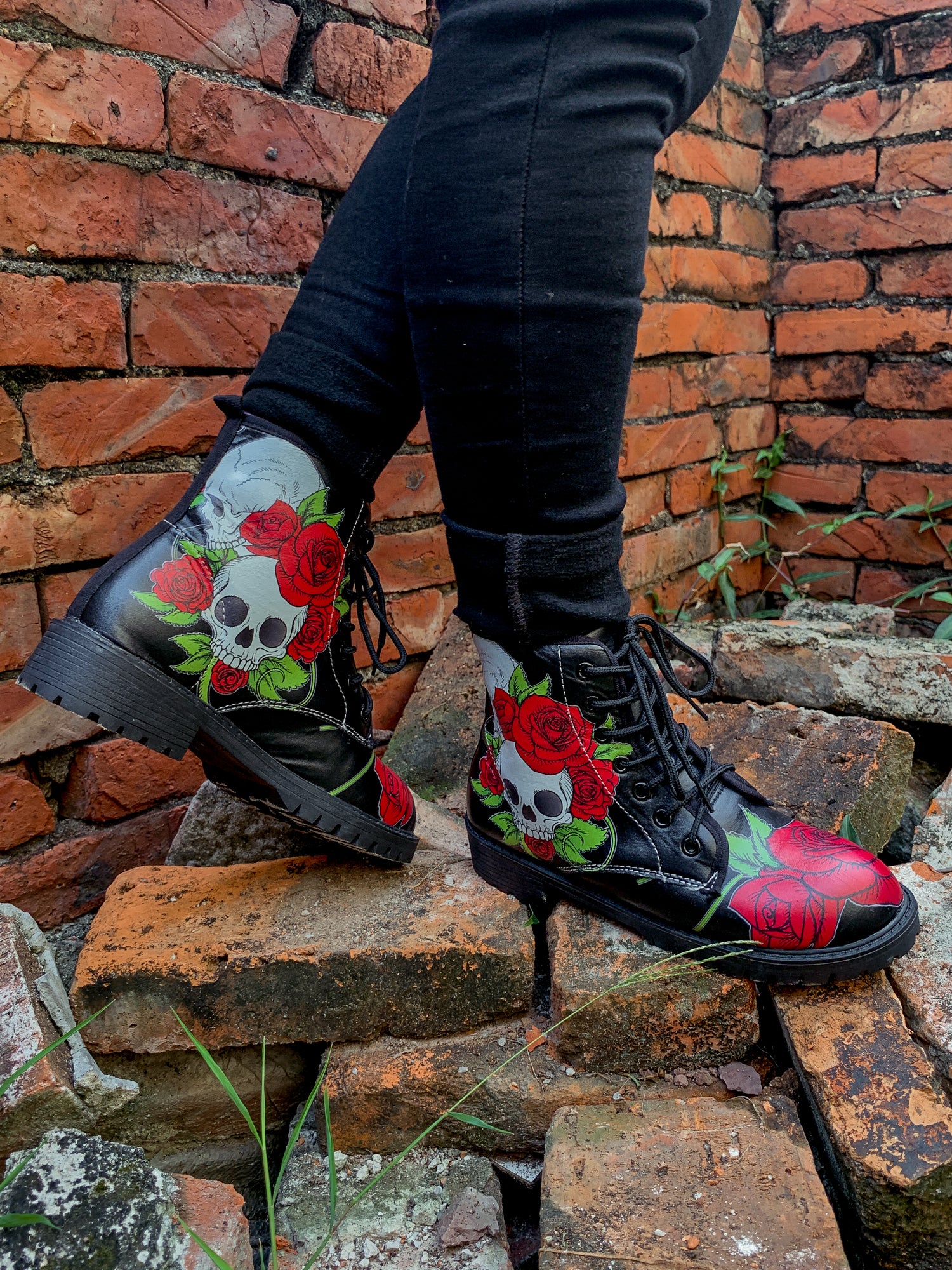 En Bloom | Skull-Rose Black Ankle Flat Combat Boots - Image 5