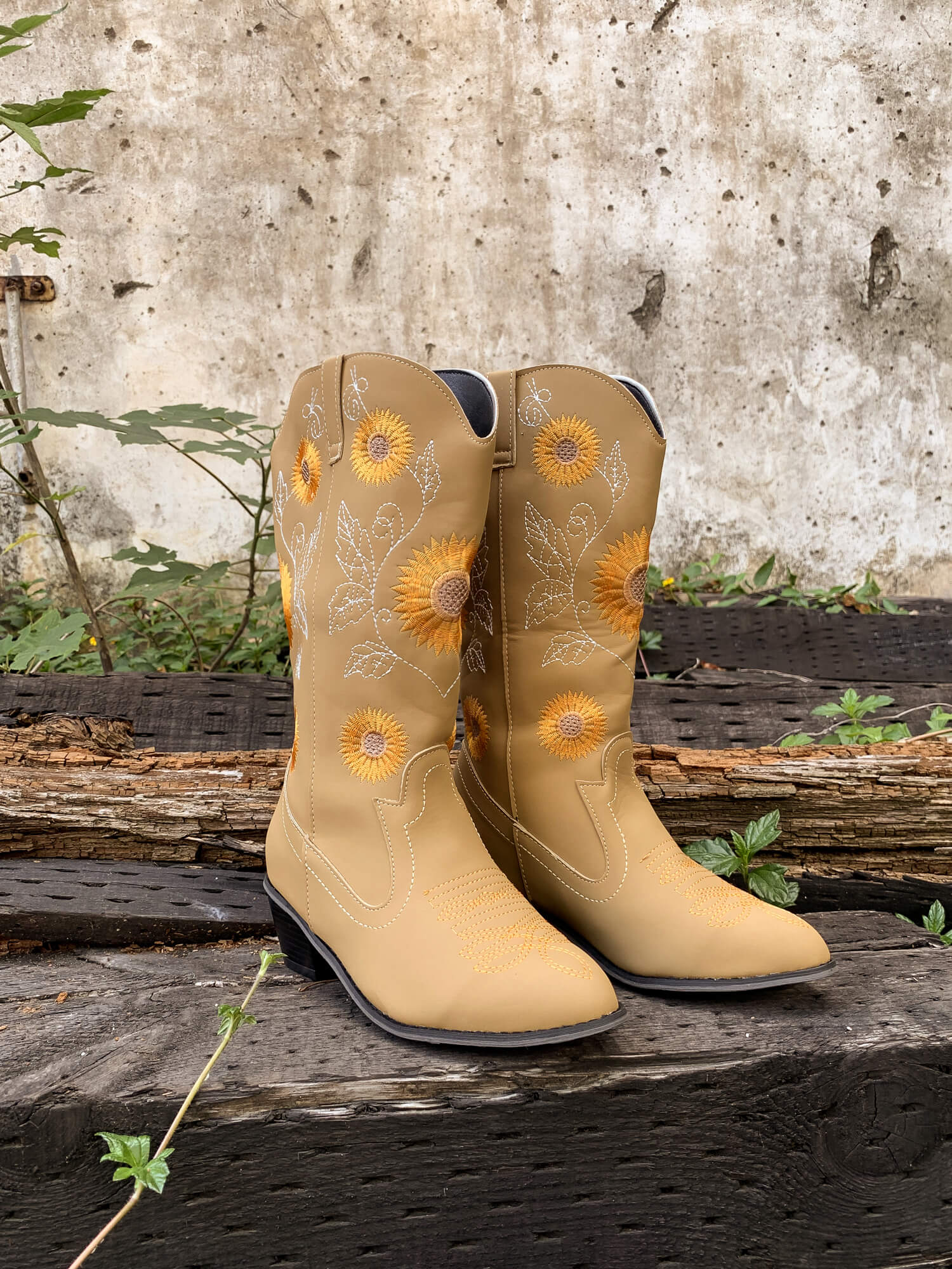 En Bloom | Sunflower Mid-Calf Knee Cowboy Boots - Beige - Image 5