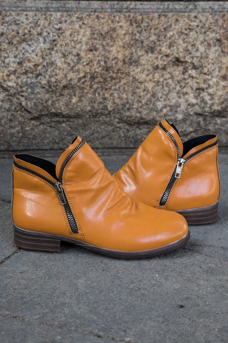 En Bloom | Zip Trim Ruched Ankle Boot - Image 4