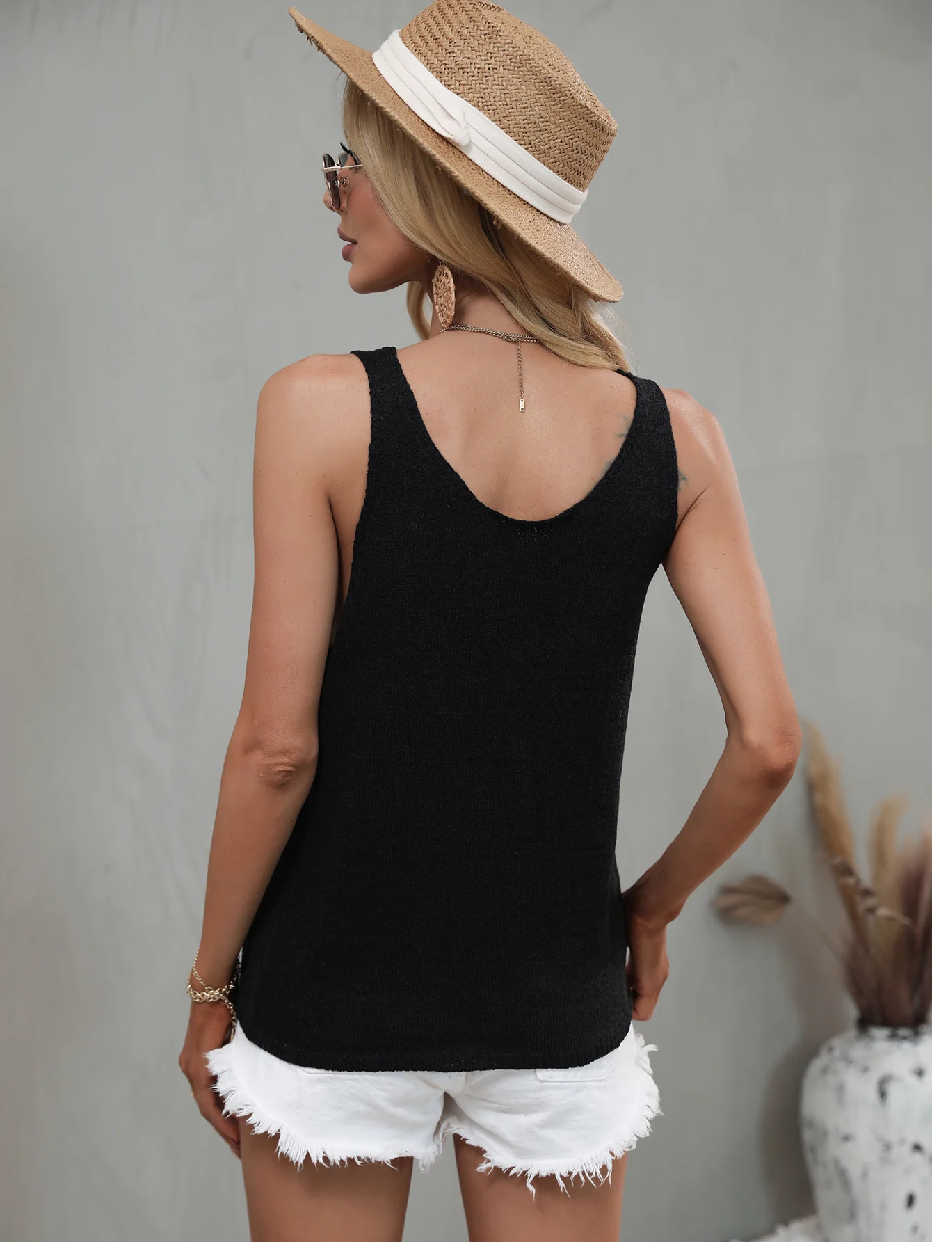 ESSENCE KNIT TANK - BLACK - Image 3