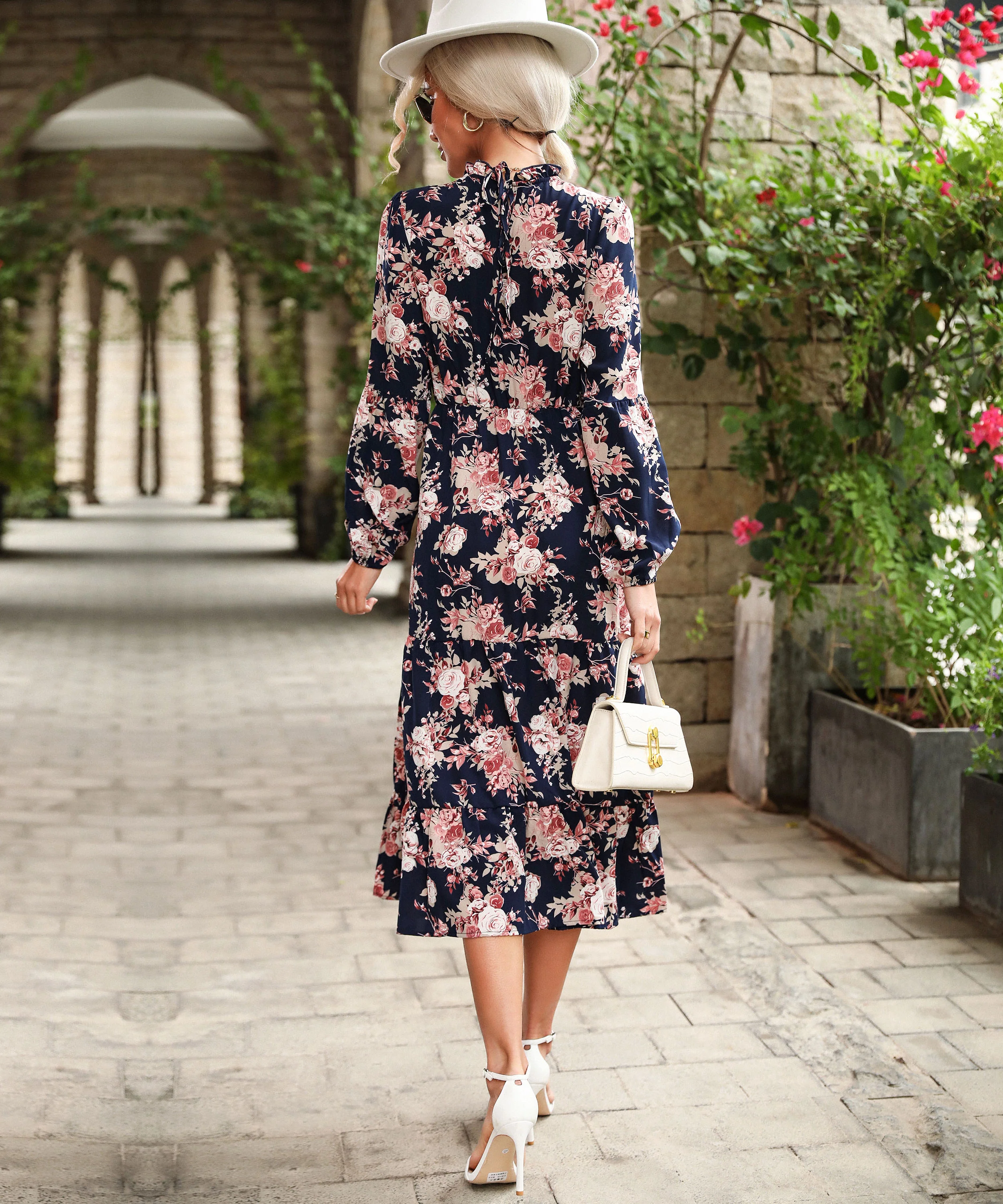 FALL IN LOVE MAXI DRESS - NAVY - Image 4