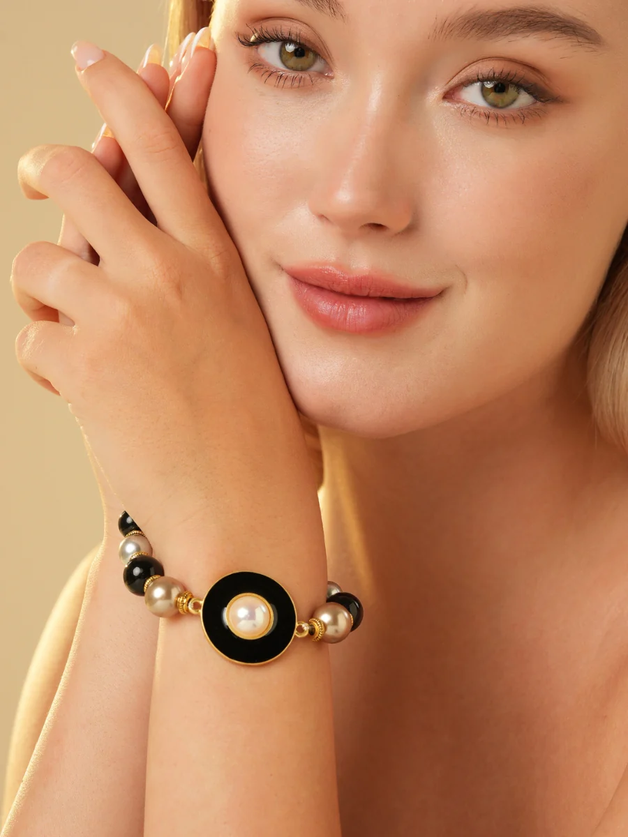 Fergie Shimmer Pearl Bracelet - Image 5