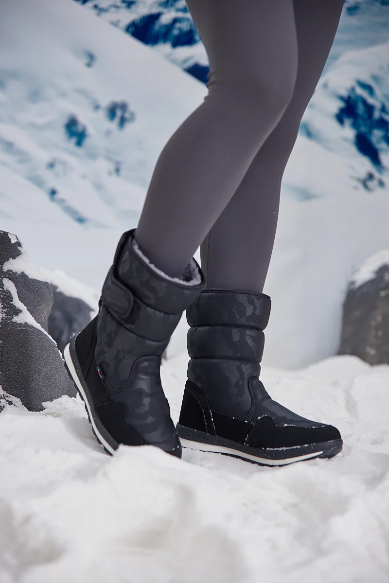 Frozen Princess | Alaska Camo Princess Water-Repellent Snow Boot - Black - Image 3
