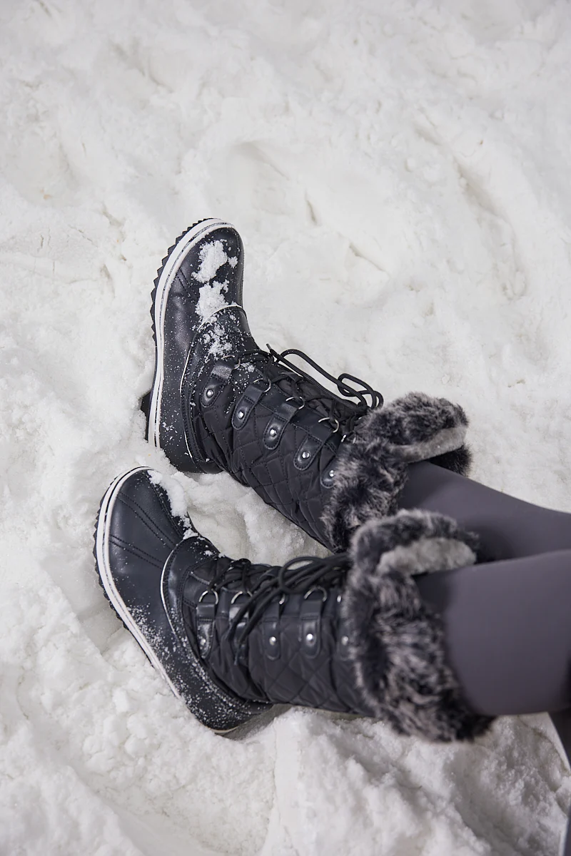 Frozen Princess | Hickory Isabella Water-Repellent Snow Boot - Black - Image 6