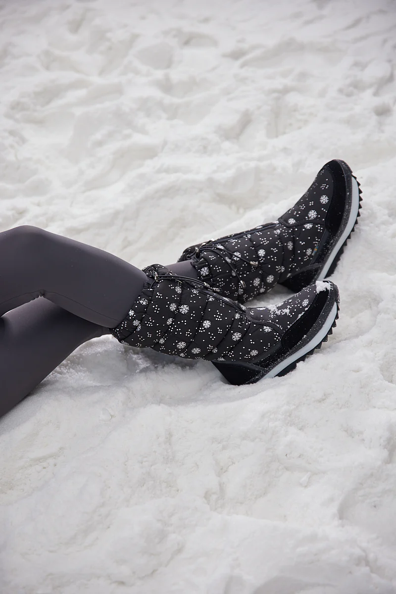 Frozen Princess | Snowing Kicker Water-Repellent Snow Boot - Black - Image 8