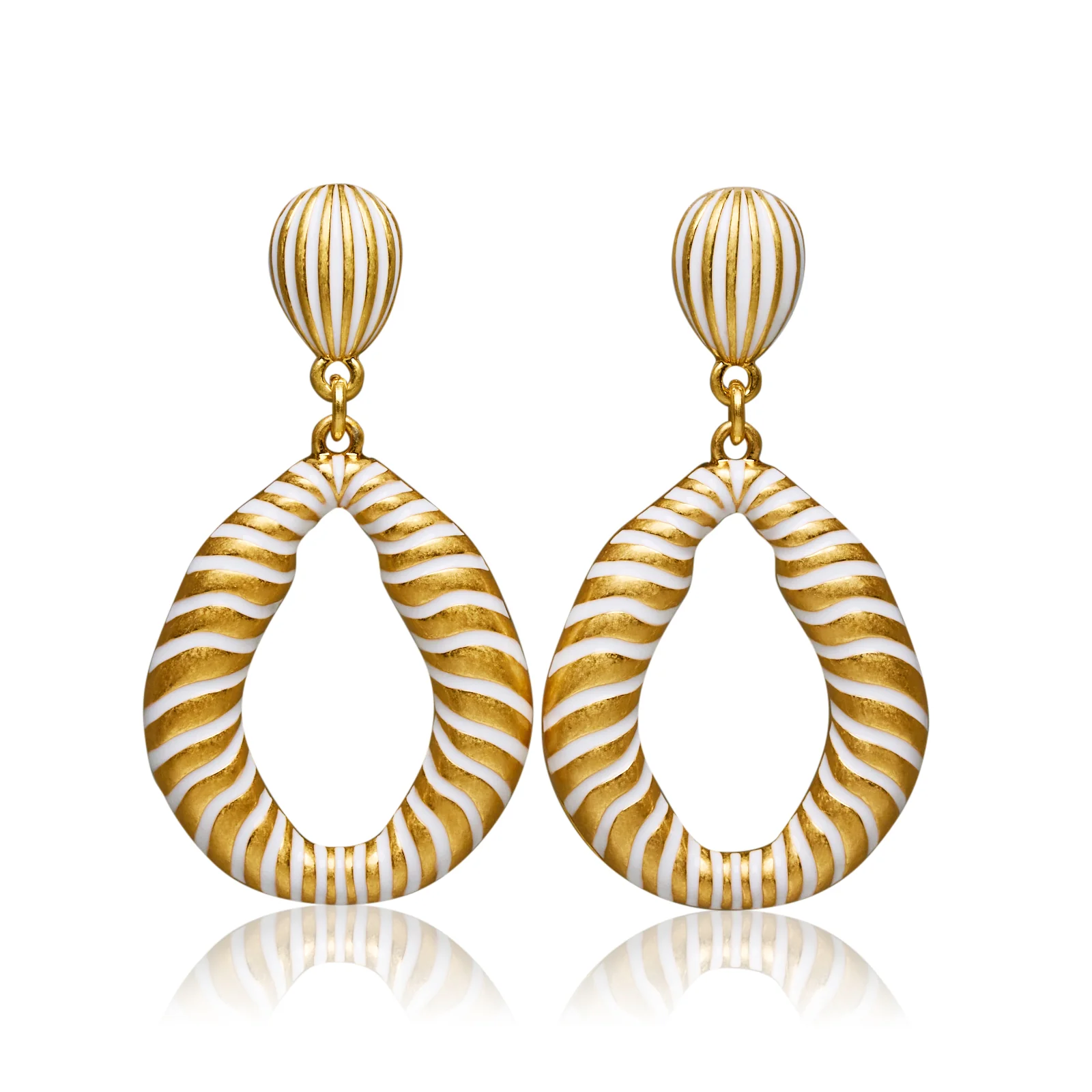 Going For Gold Hammered Enamel Earrings - Image 7