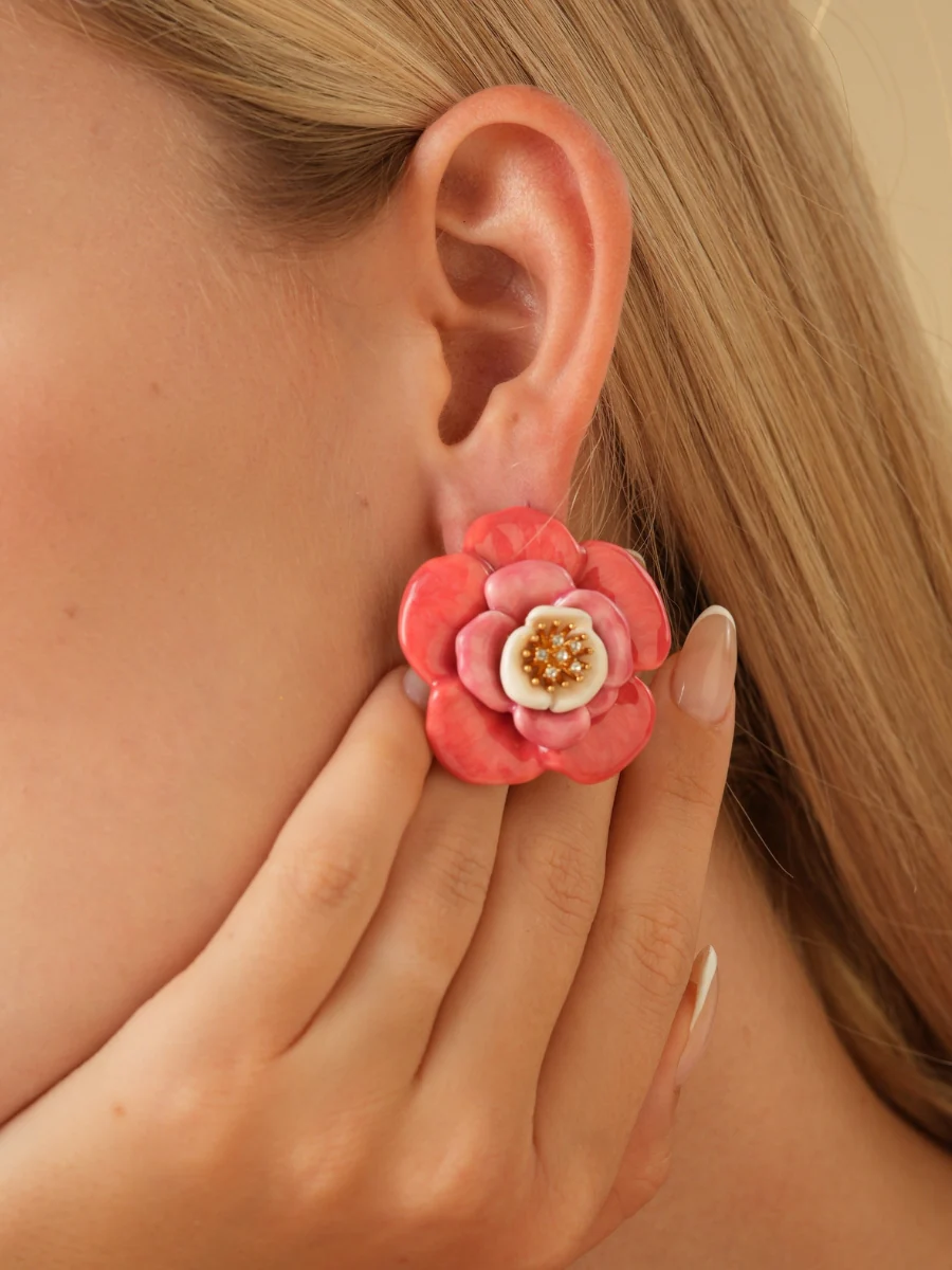 Hawaii Hibiscus Brushed Enamel Stud Earrings - Image 4