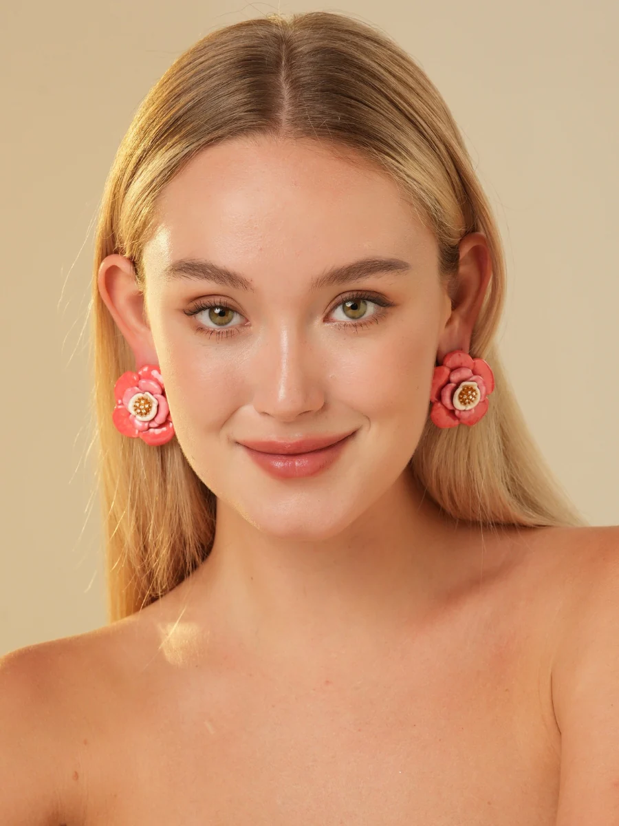 Hawaii Hibiscus Brushed Enamel Stud Earrings - Image 5