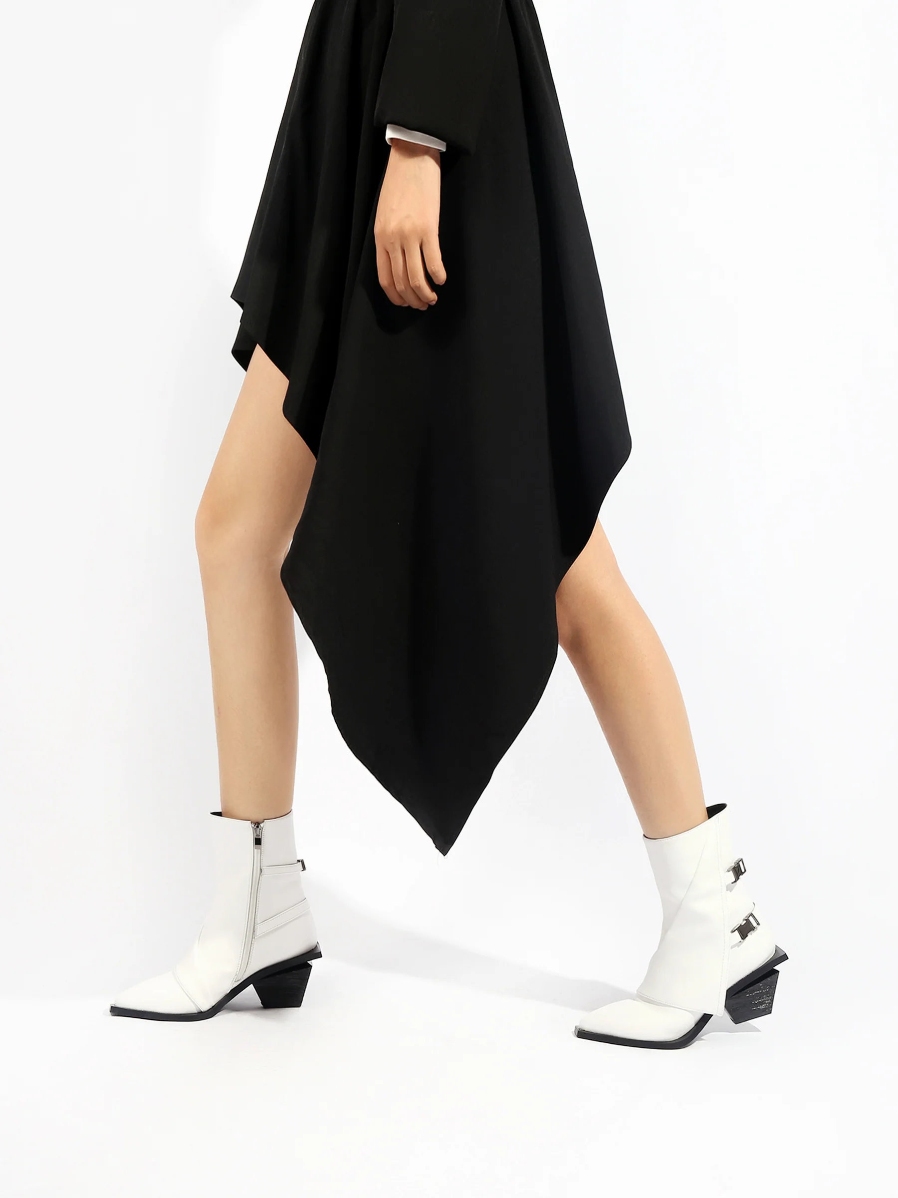 JADY ROSE | BLOCK HEEL LEATHER ANKLE BOOTIE - WHITE - Image 5