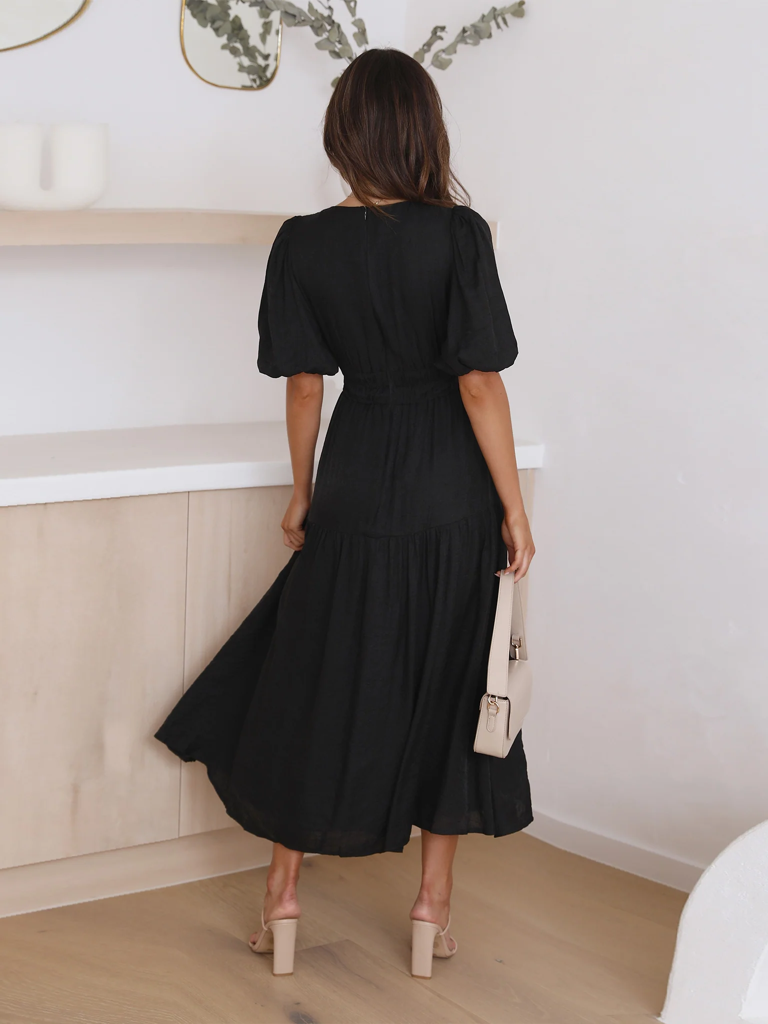 KIMONA SMOCKED SHORT SLEEVE MAXI DRESS - BLACK - Image 3