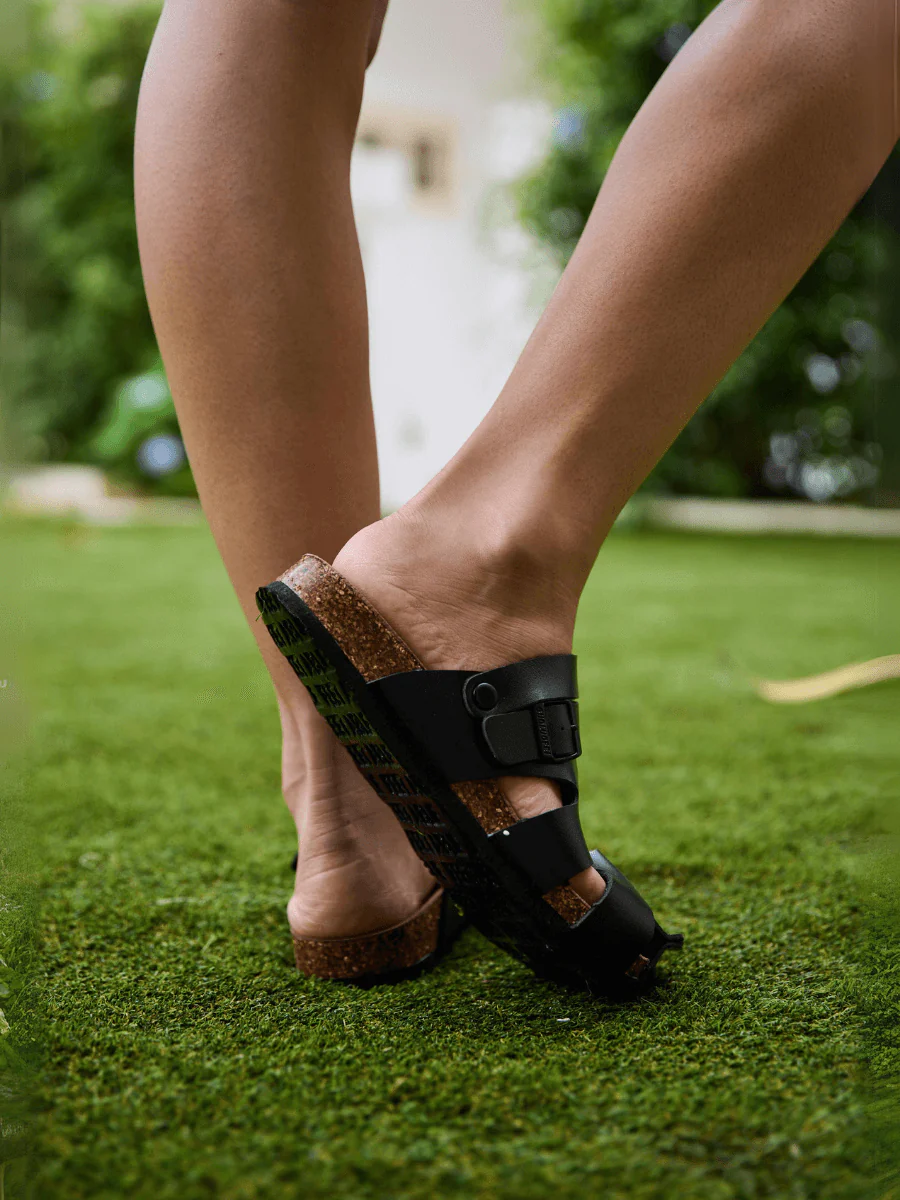 Maibulun | Bernadette Cut-Out Slingback Clog - Black - Image 4