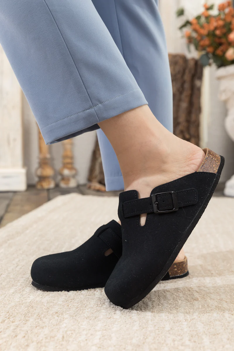 Maibulun | Buckle Suede Classic Clogs - Black - Image 4