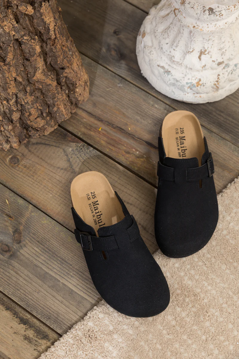 Maibulun | Buckle Suede Classic Clogs - Black - Image 7