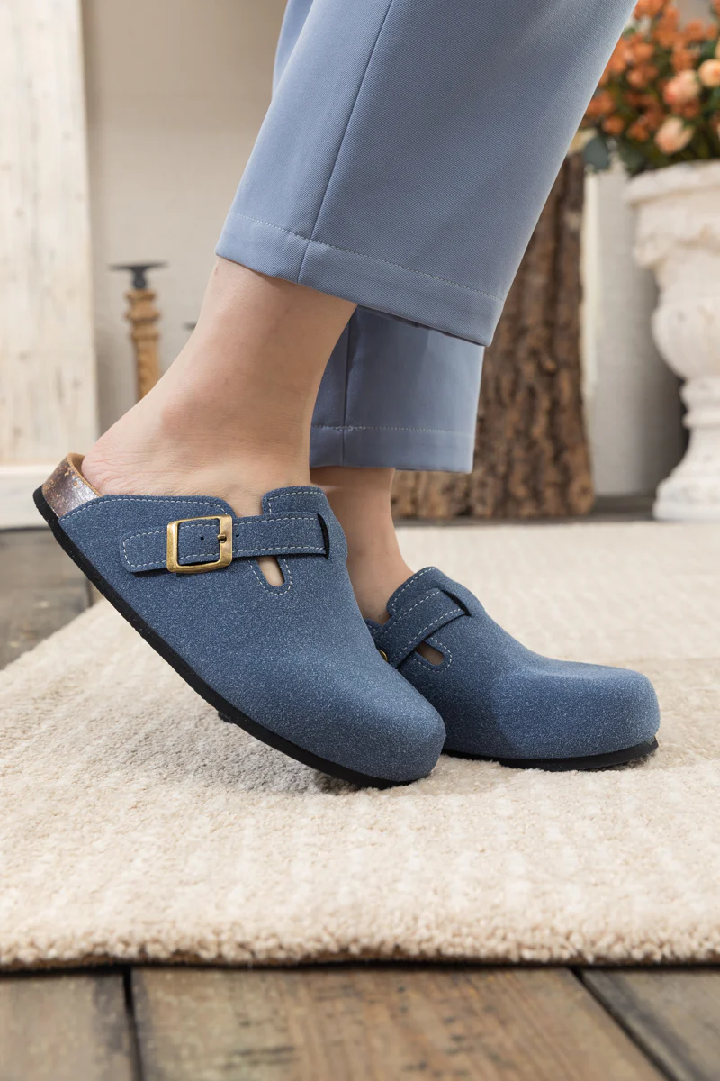 Maibulun | Buckle Suede Classic Clogs- Navy - Image 3